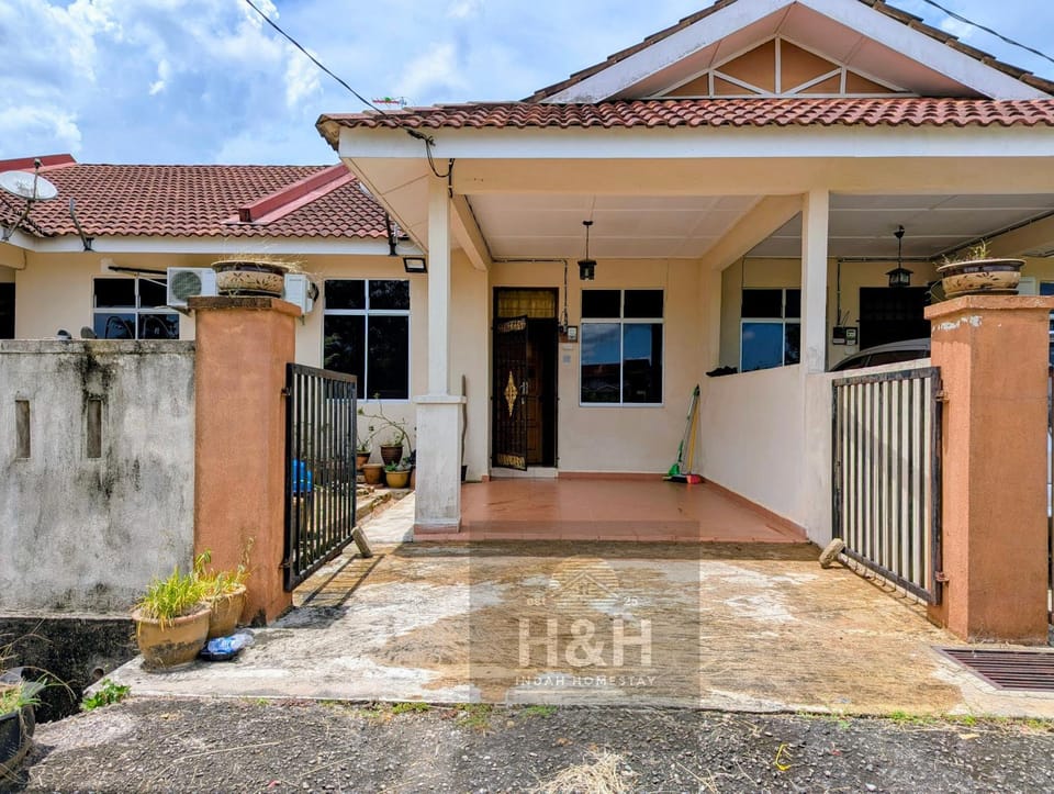 Wakaf Tapai H&H Indah Homestay House in Terengganu, Malaysia