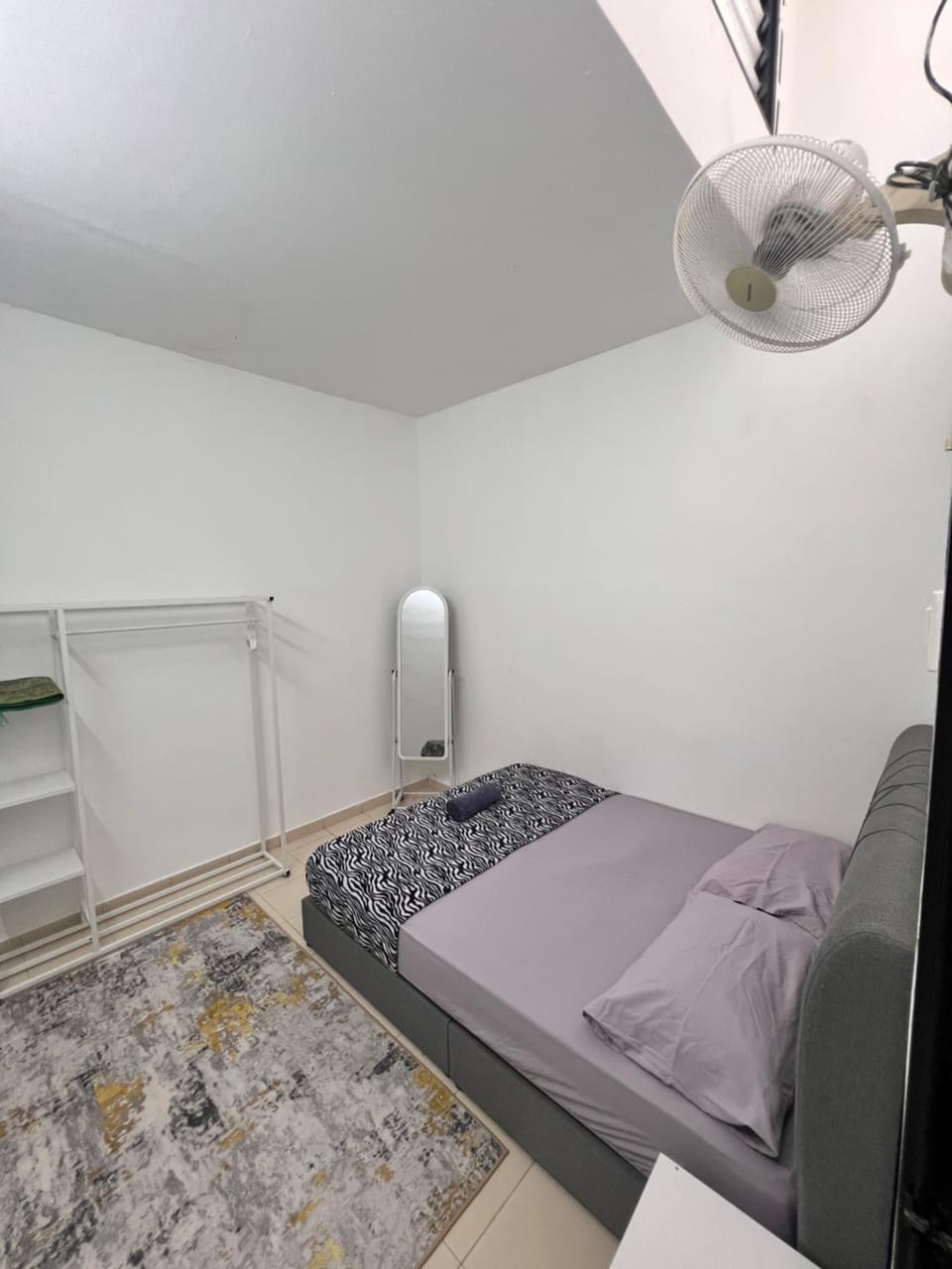 Casa Damai Kuantan - near TUDM, Taman Tas, SEMSAS, UMP,Airport, Uia, Matrik Gambang, Menara 188, 4bilik-3AC 1kipas, Ruang Tamu kipas House in Pahang, Malaysia