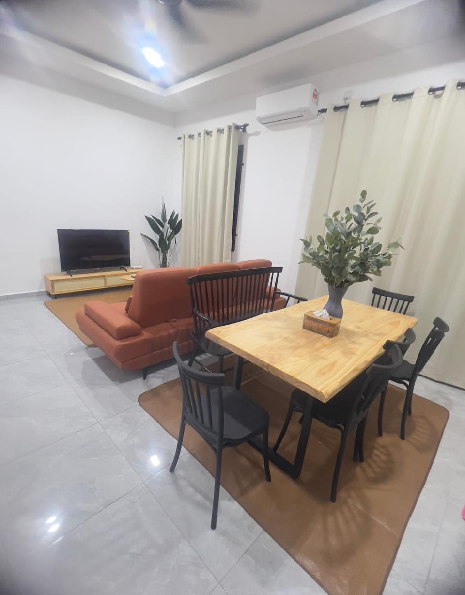TV and multimedia, Living room, Dining area