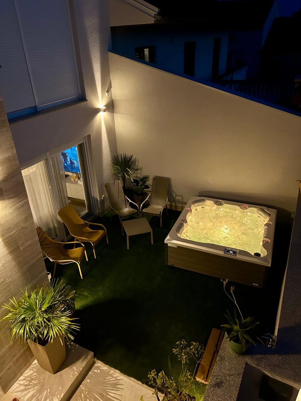 Villa Maksan - Sea View, Jacuzzi & BBQ Garden Villa in Šibenik-Knin County, Croatia
