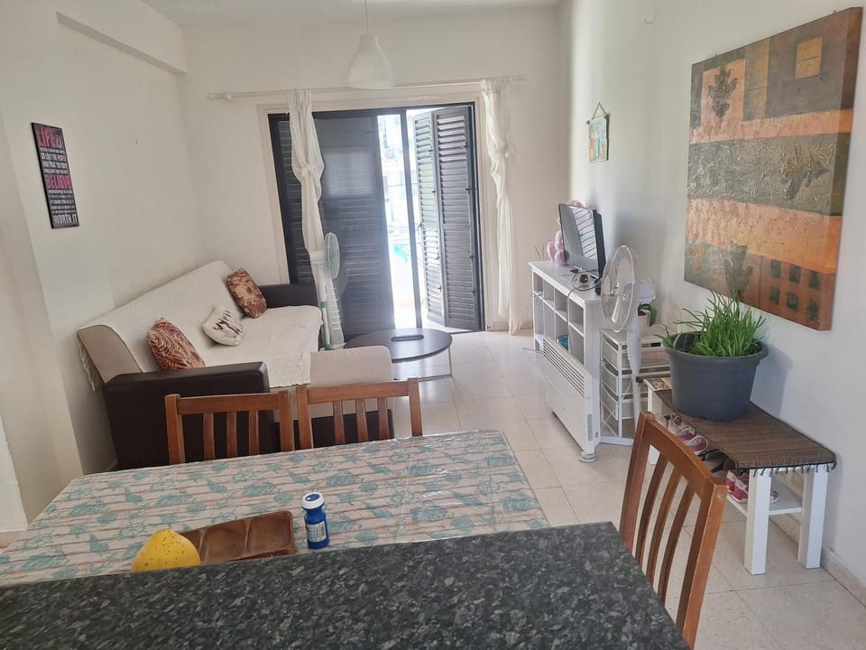 Easy 2 bedroom apartment, Makenzi beach Apartment in Nicosia District