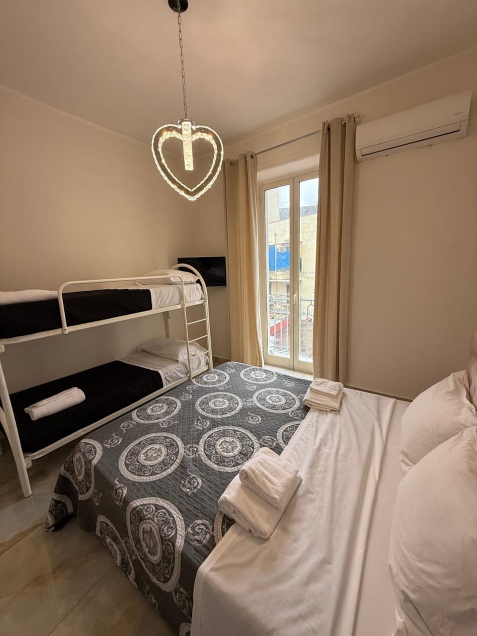 HV Mattonelle Naples center Apartment in Naples
