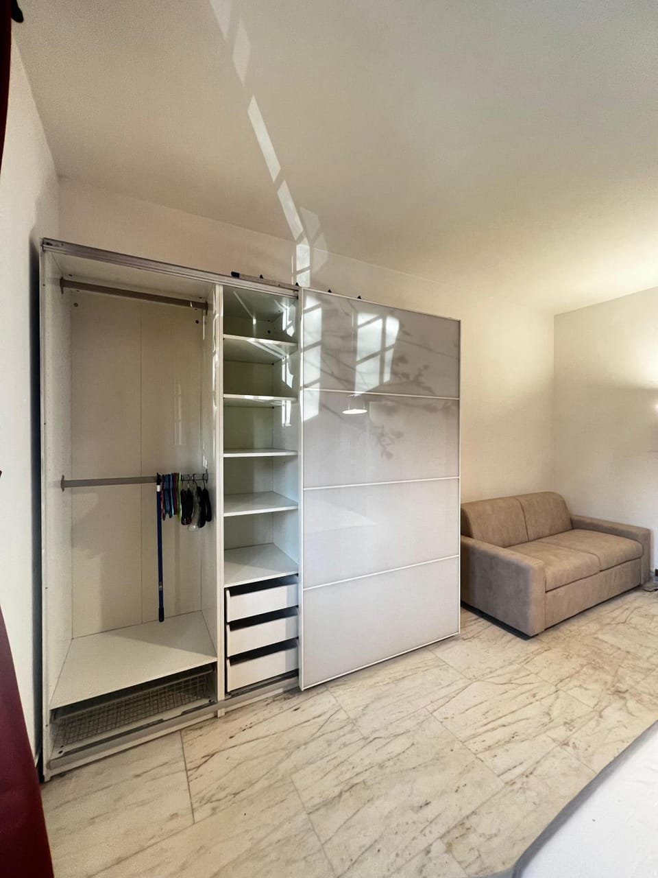 Bedroom, wardrobe