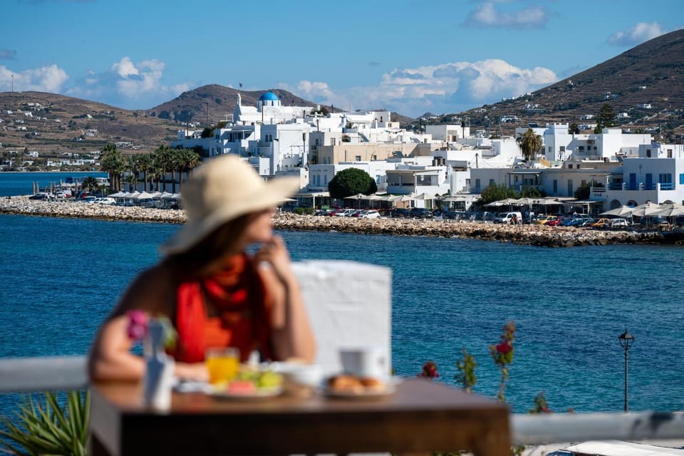 Restaurant/places to eat, Guests, City view, Sea view