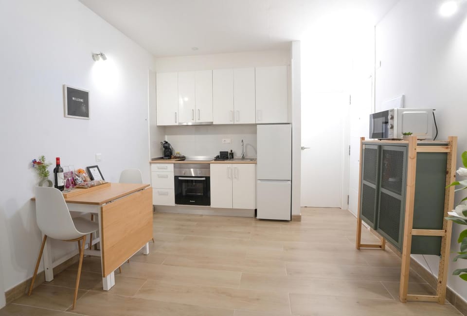Kitchen or kitchenette, Meals, kitchen