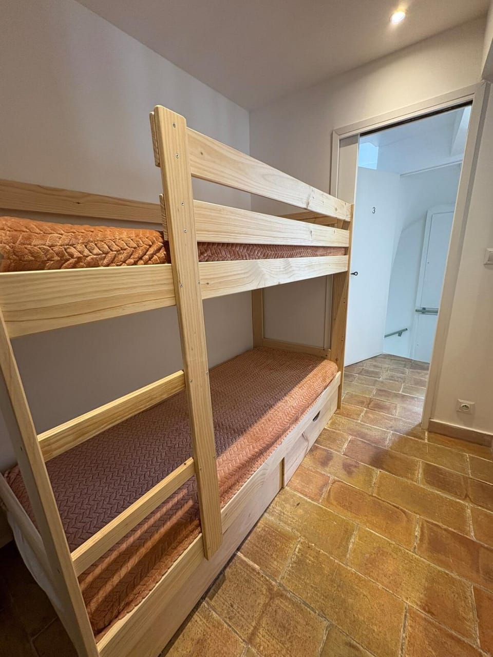 Bedroom, bunk bed