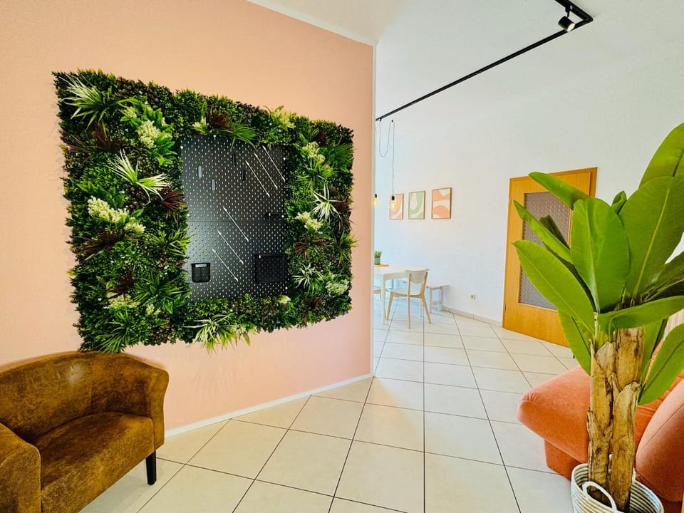 Living room, Decorative detail, Seating area