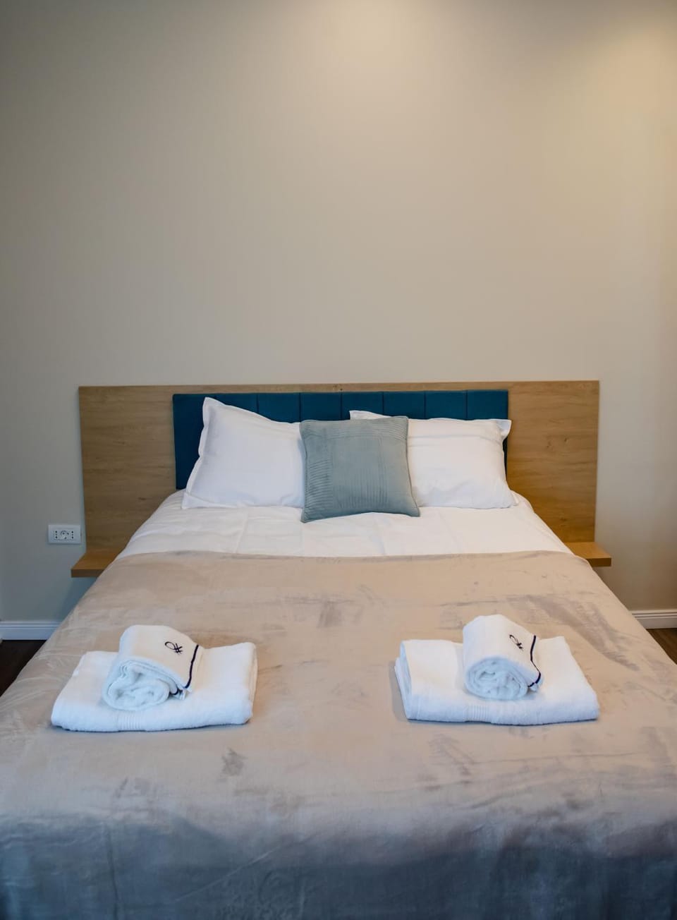 Beautiful new studios&apartments super central location Apartment in Bucharest