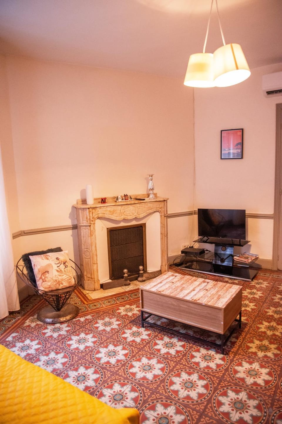 TV and multimedia, Living room, Seating area