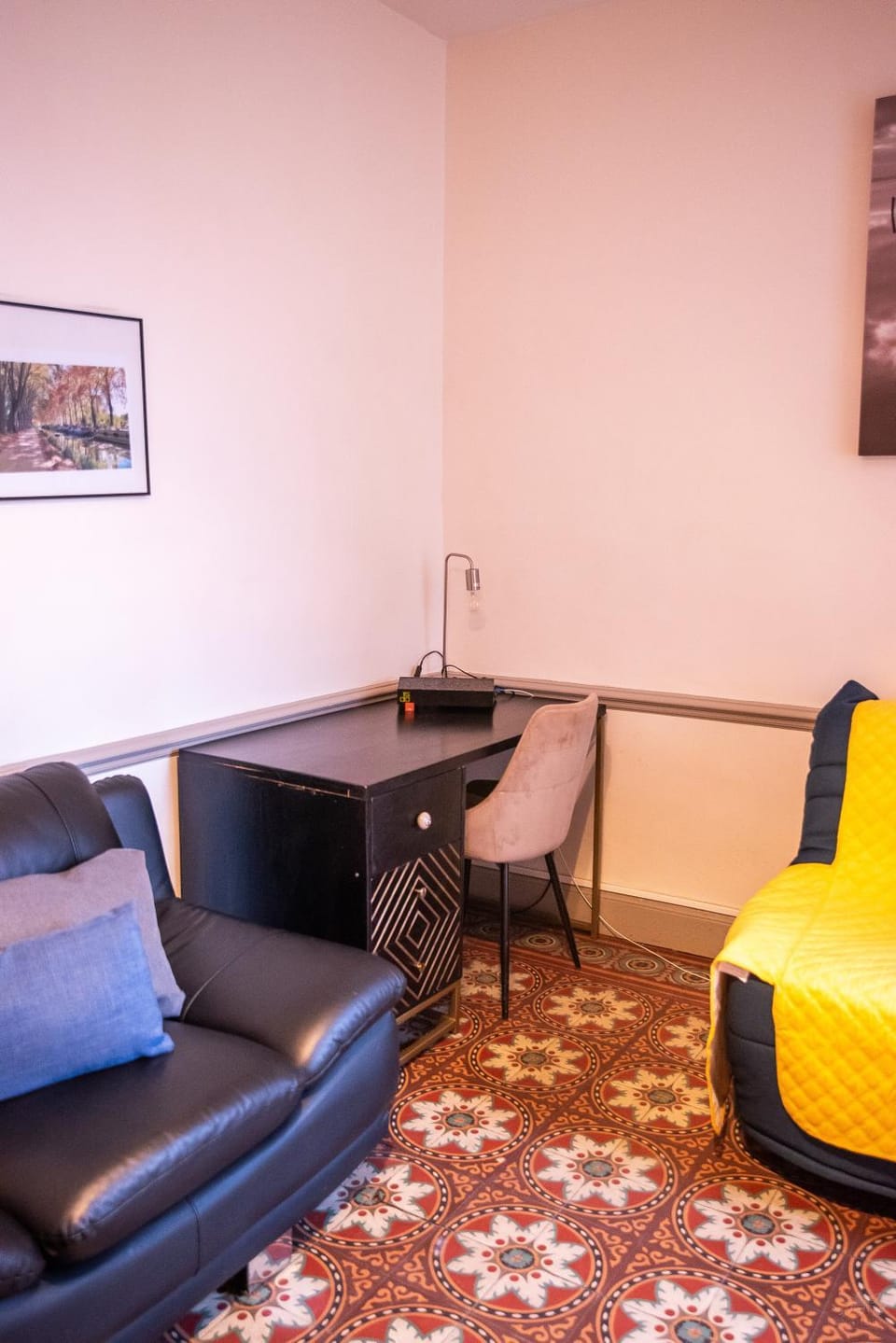 Living room, Seating area