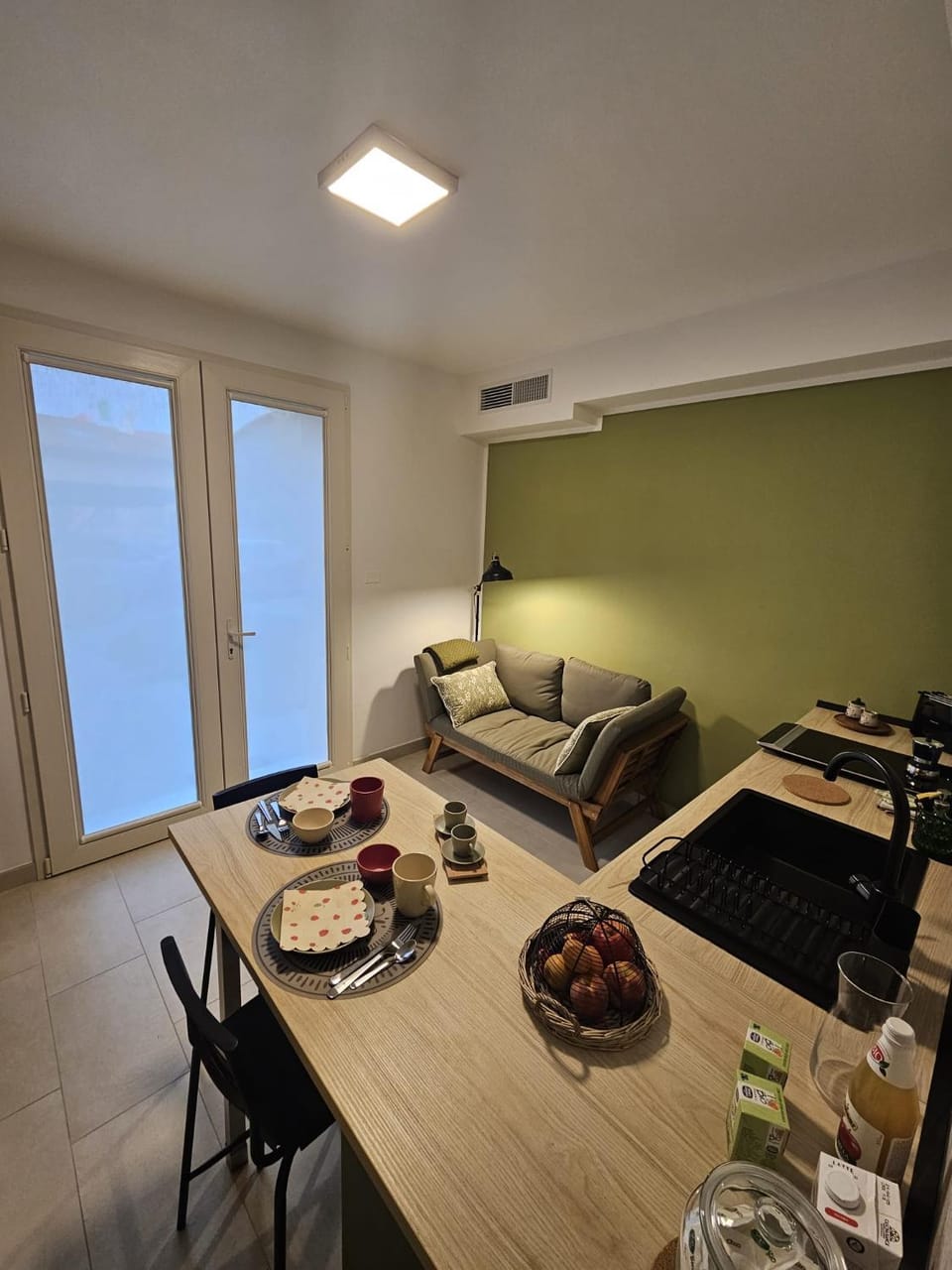 Living room, Breakfast