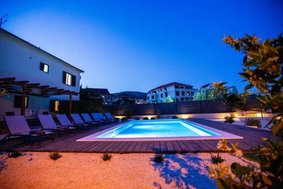 Night, Swimming pool