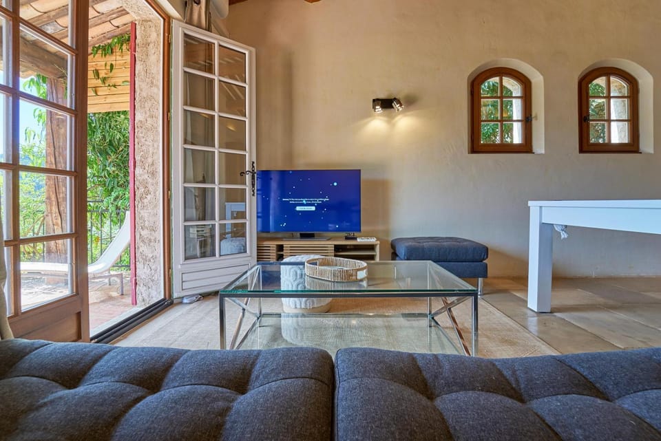 TV and multimedia, Living room