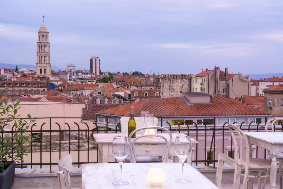 Food and drinks, City view