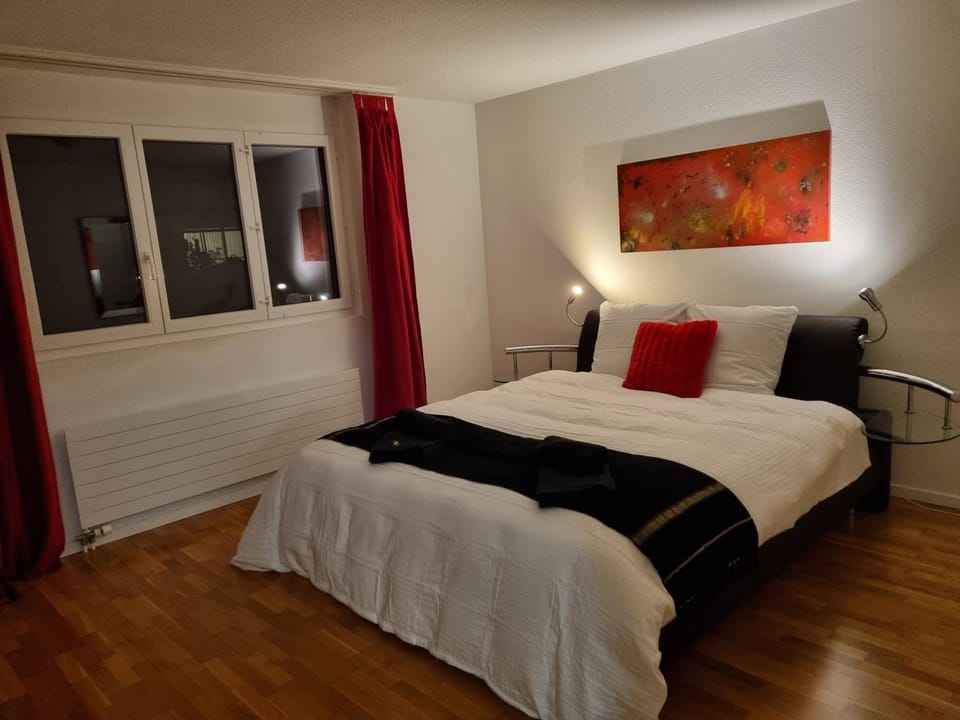 Bed, Photo of the whole room