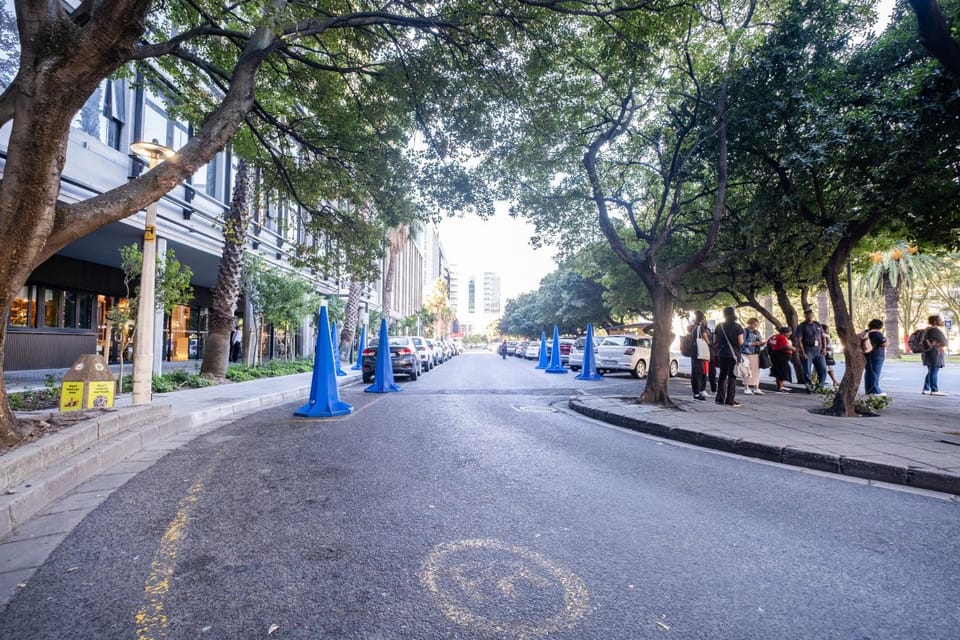 Neighbourhood, Street view, Location