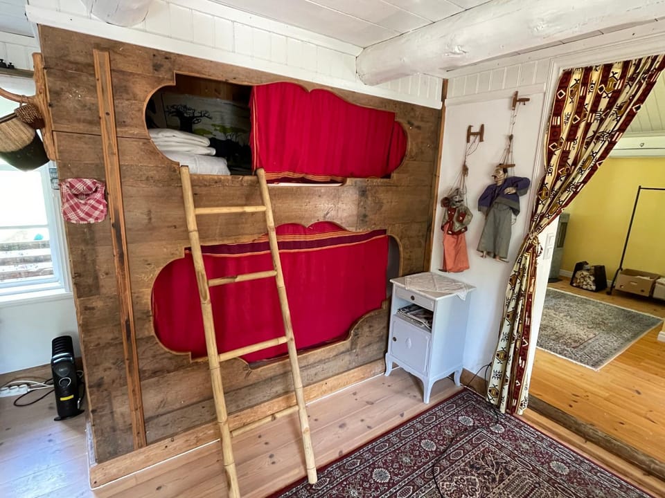 bunk bed