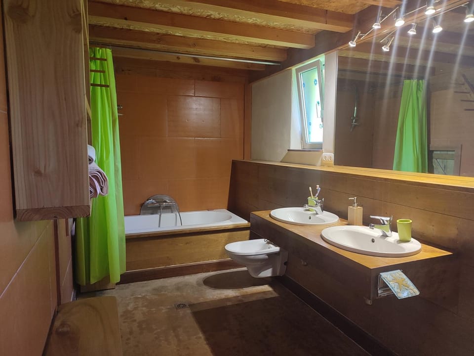 Bathroom, Bath