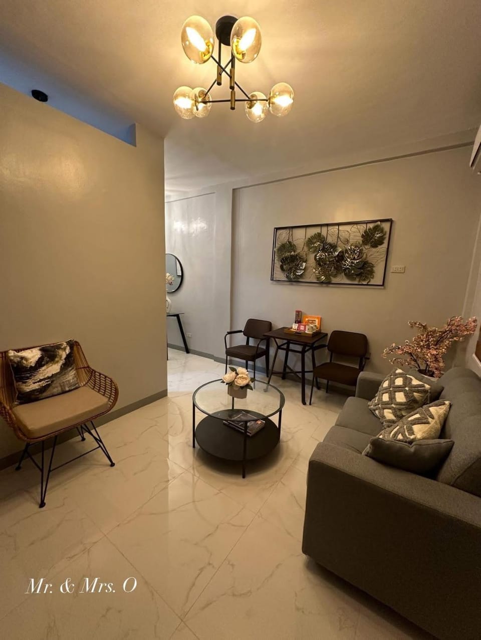 Living room, Seating area