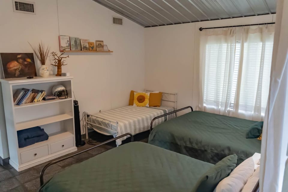 Sunset Oaks Retreat Events, Farm Animals & Views Farm Stay in Texas