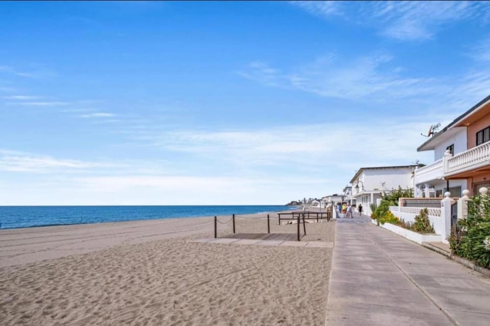 Cala de Mijas Beach & Golf Studio Apartment in Costa del Sol