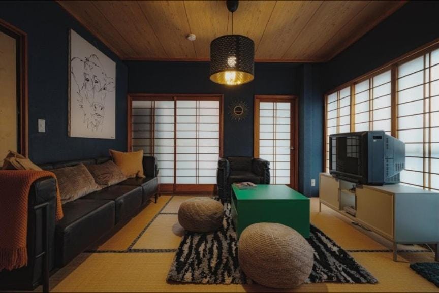 Unique City Pop Retreat 5 star Location, Game Room House in Shizuoka Prefecture
