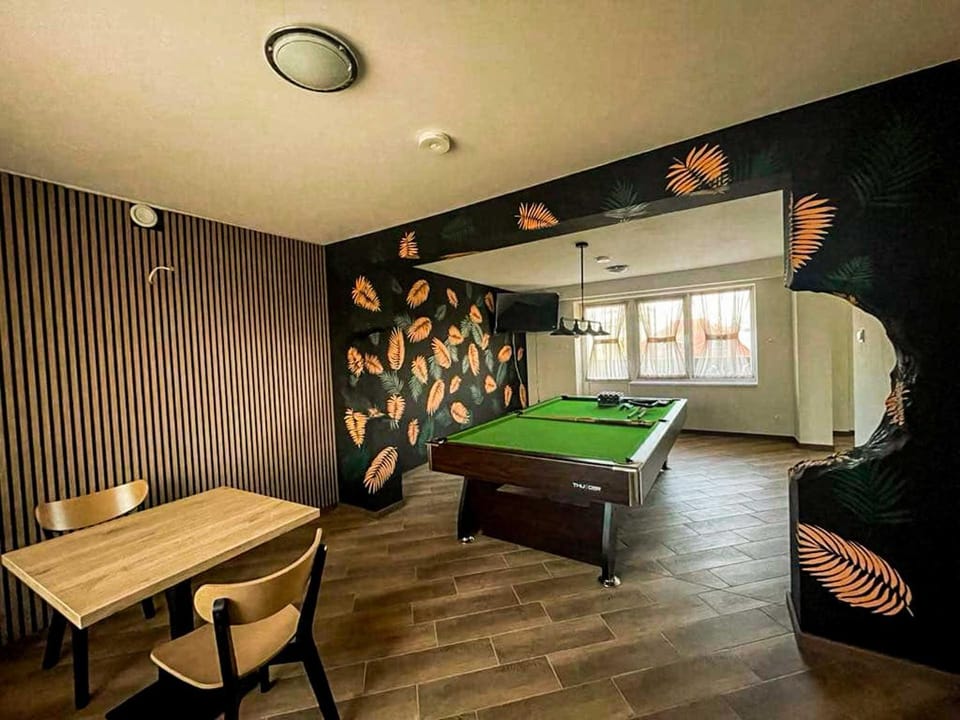 Billiard, Billiard, Game Room, Game Room, Seating area
