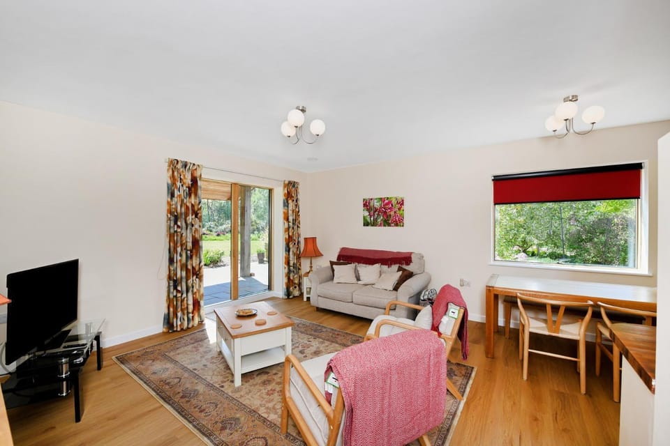 Eco 2-Bed Bungalow with Biodiverse Garden & Solar House in Newark and Sherwood District