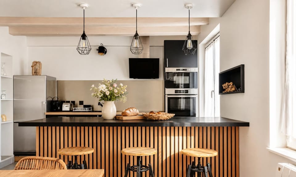 Coffee/tea facilities, Kitchen or kitchenette, Dining area, minibar, pet friendly, toaster