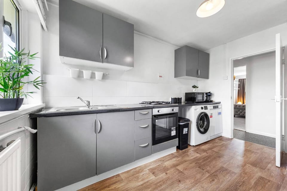 Kitchen or kitchenette, kitchen