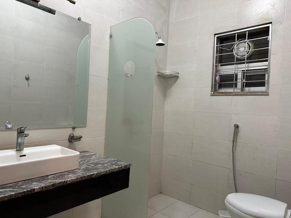 Premium, Cozy And Budget friendly Villa in Karachi