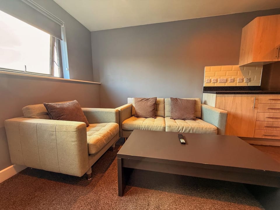 Living room, Seating area, kitchen