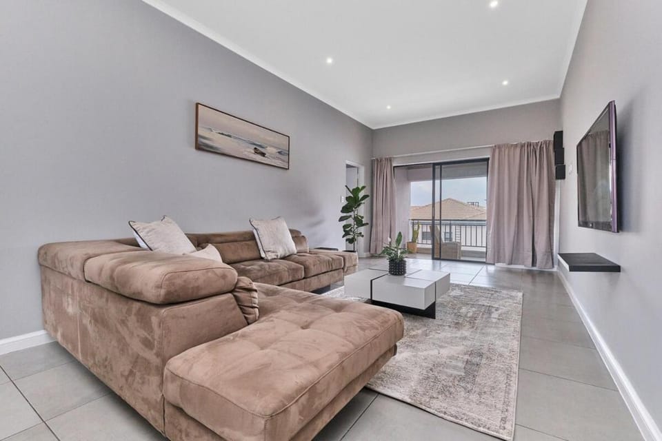 Self catering 2 bed apartment Sandton Apartment in Sandton