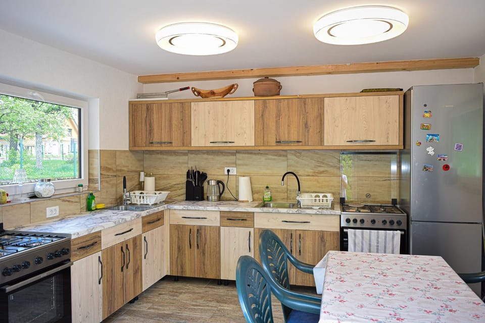 Kitchen or kitchenette, Kitchen or kitchenette