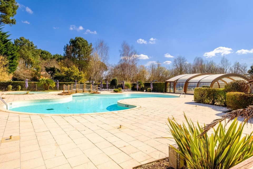 Natural landscape, Garden, Table tennis, Swimming pool, sunbed