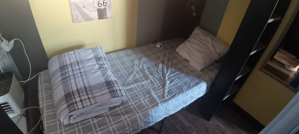 Dortoir mixte de 4 lits de 13m2 Hostel in Île-de-France