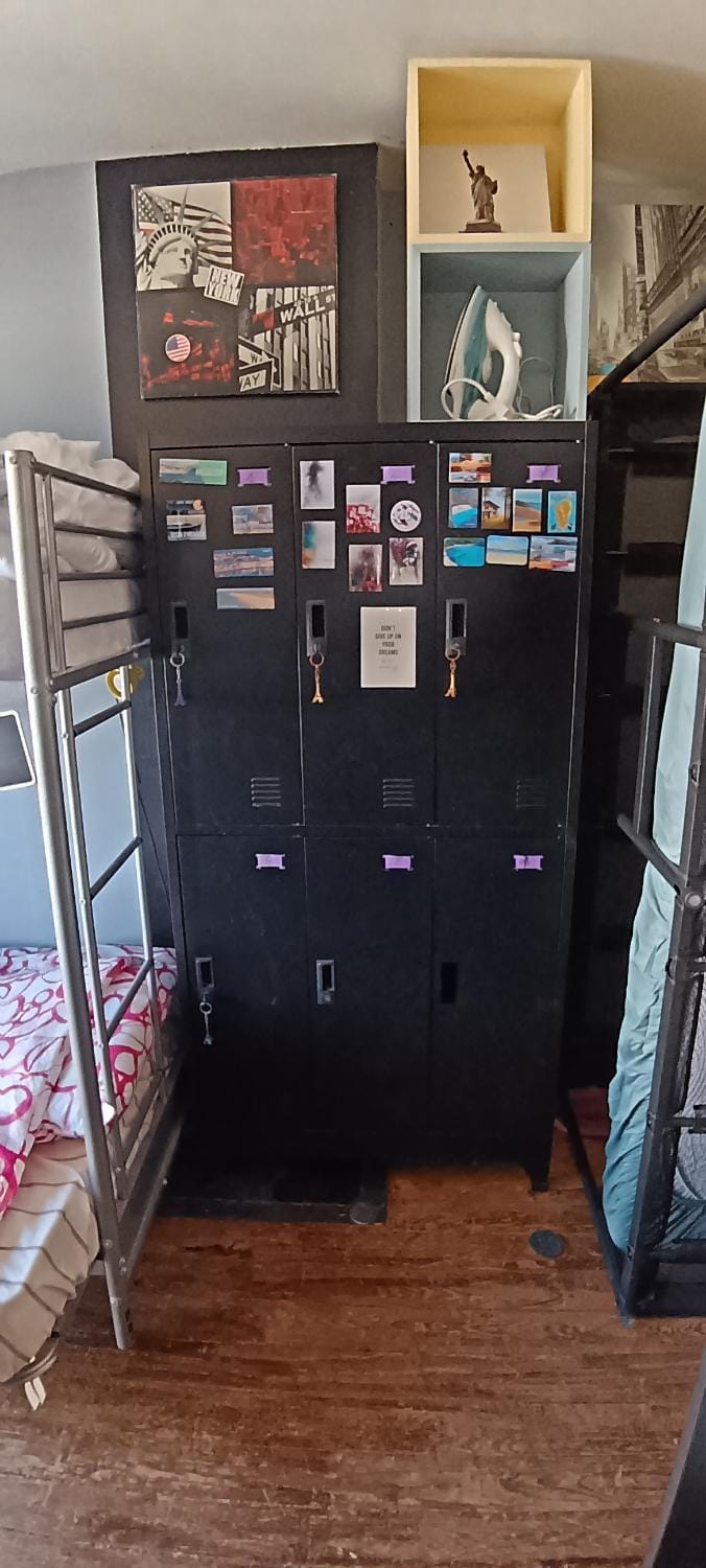 Dortoir mixte de 4 lits de 13m2 Hostel in Île-de-France