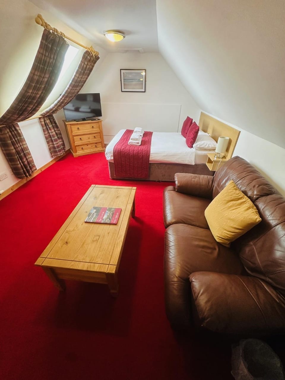 Top Floor Princes Street Apartment in Thurso