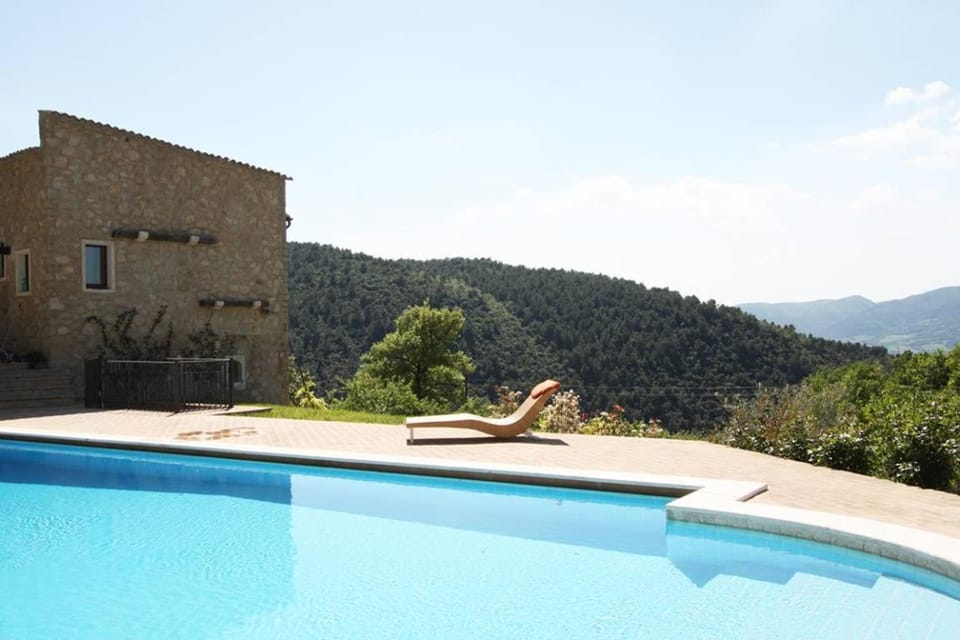 Pool view, Swimming pool, sunbed