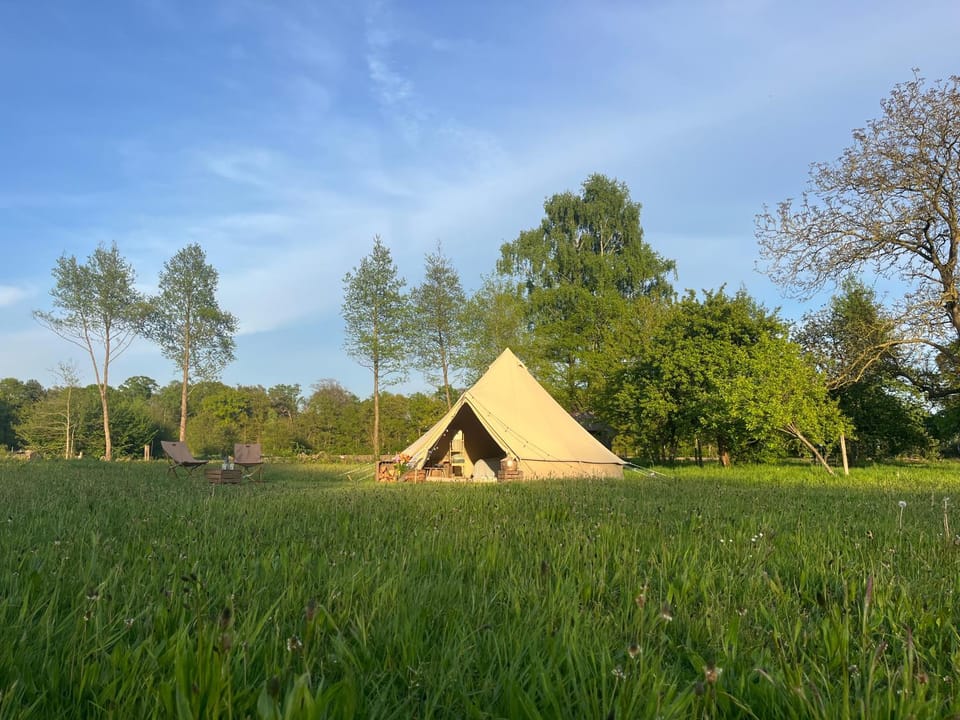 Property building, Spring, Day, Natural landscape, Garden, Garden view