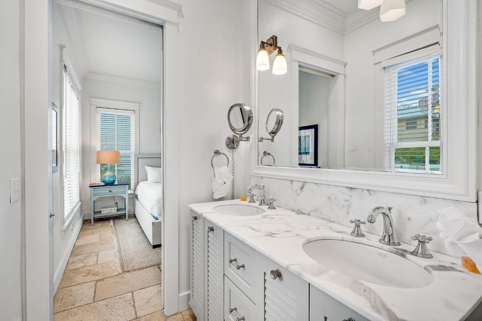 Treetop Cottage House in Rosemary Beach