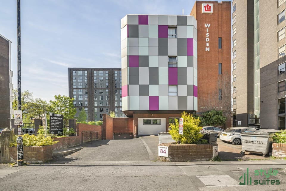 Property building, Day, Street view, Location, Parking
