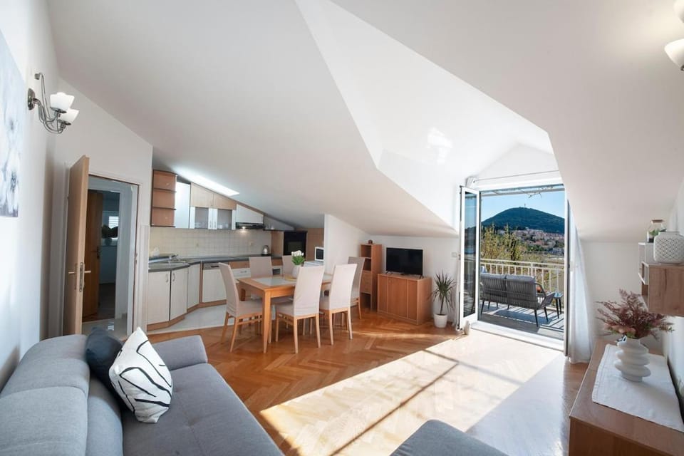 Apartman Keta Seaview Parking Apartment in Dubrovnik