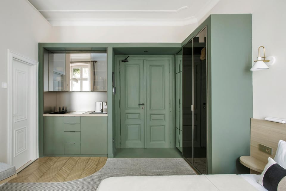 Kitchen or kitchenette, wardrobe
