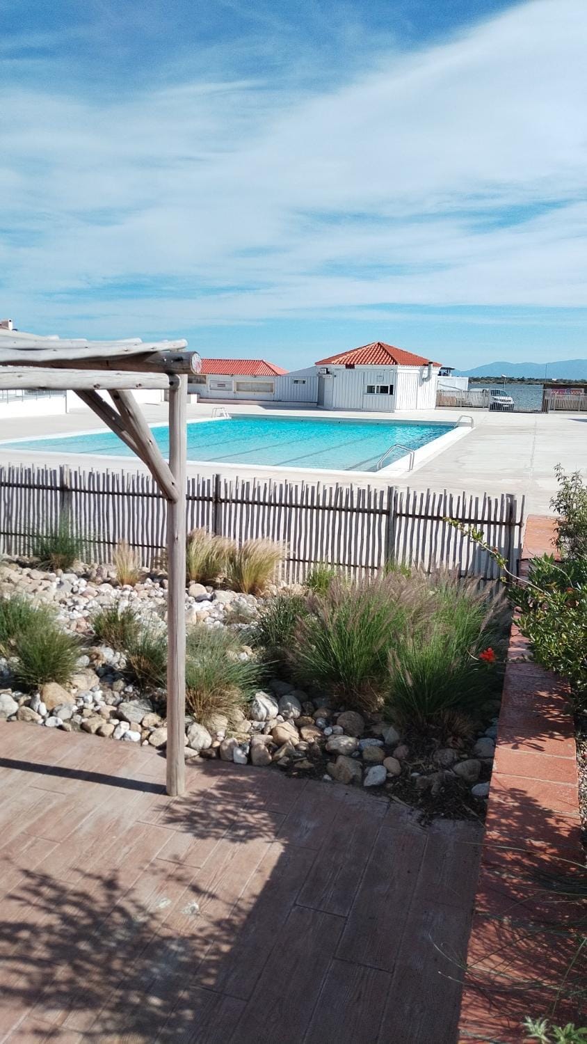 Appartement en bord d'étang Apartment in Le Barcarès