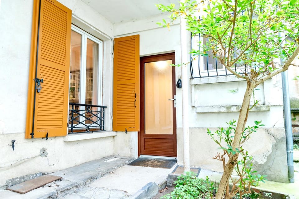 Property building, View (from property/room), Garden view