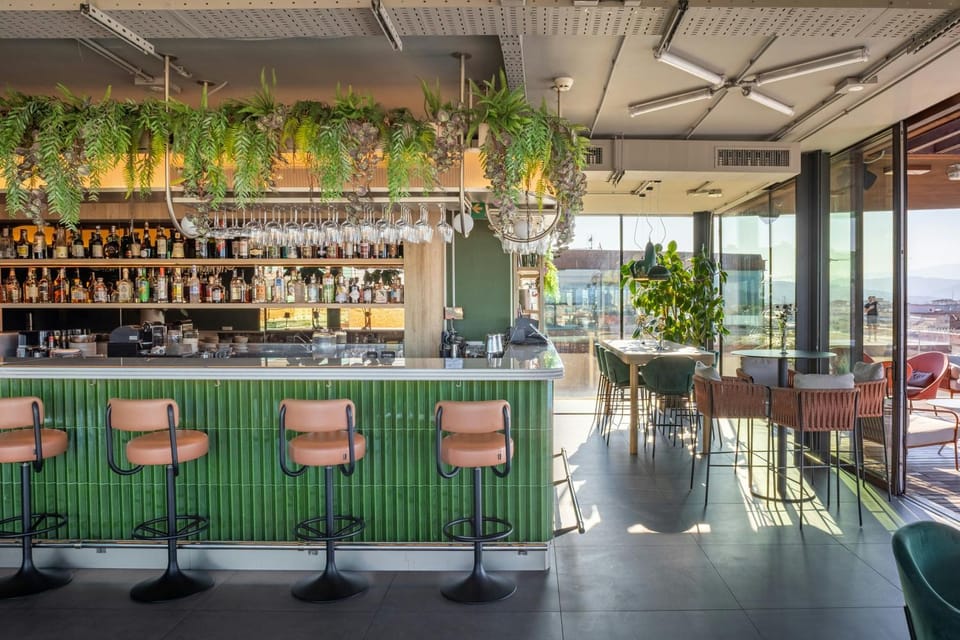Lounge or bar