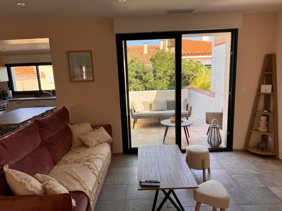 Balcony/Terrace, Living room
