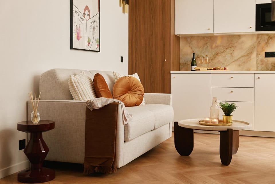 Lavie Maison Marais Sauna Hot Tub Apartment in Paris