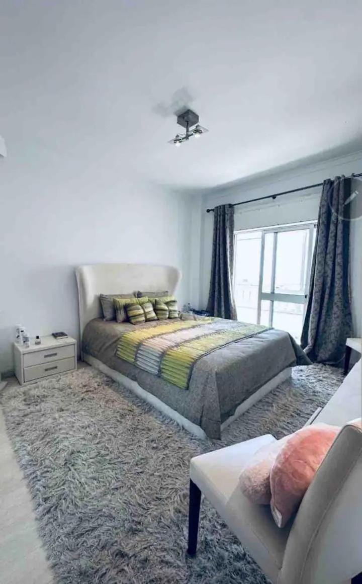 Quarto privado num apartamento partilhado Vacation rental in Lisbon District